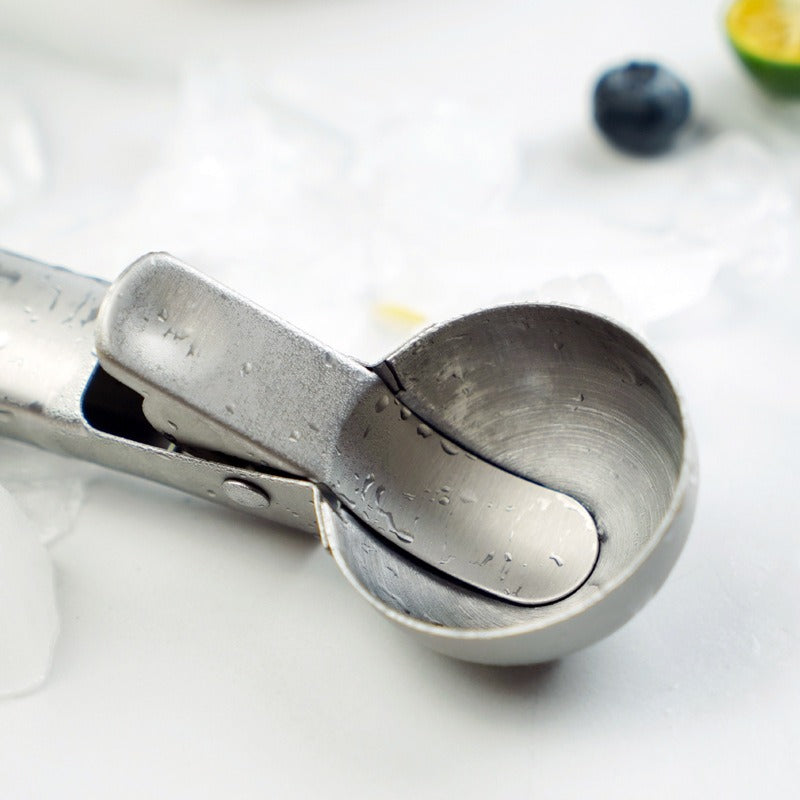 Stainless steel ice cream spoon for making ice cream ice cream ball spoon with a diameter of 5CM